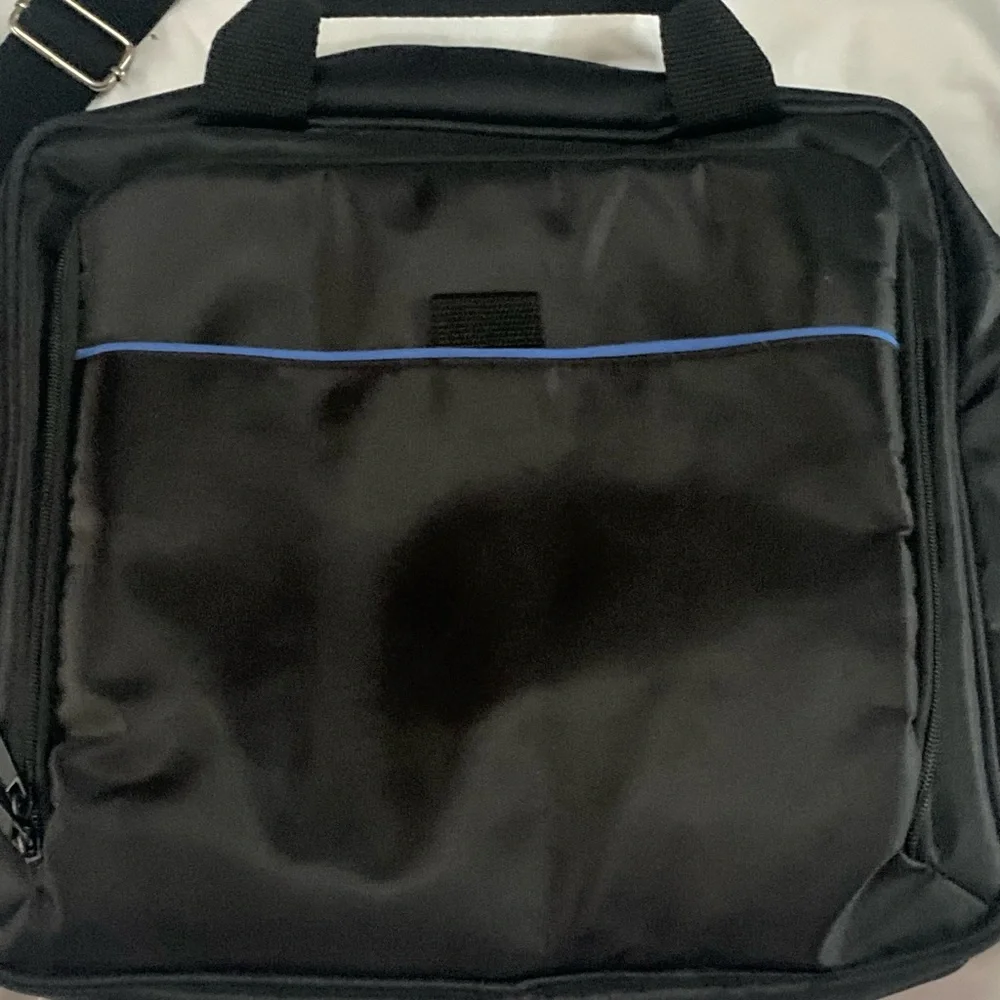 15.6 Traditional Laptop Bag Notebook Carrying Case NWOT